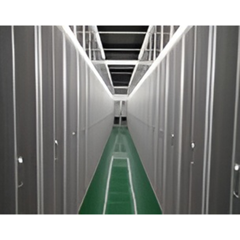 Data Center Hot Air Channel Closure System